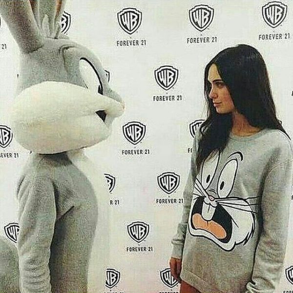 Bugs bunny cheap hoodie forever 21