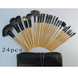 Bobbi Brown Makeup Brush Set (24 Pieces)