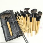 Bobbi Brown Makeup Brush Set (24 Pieces)