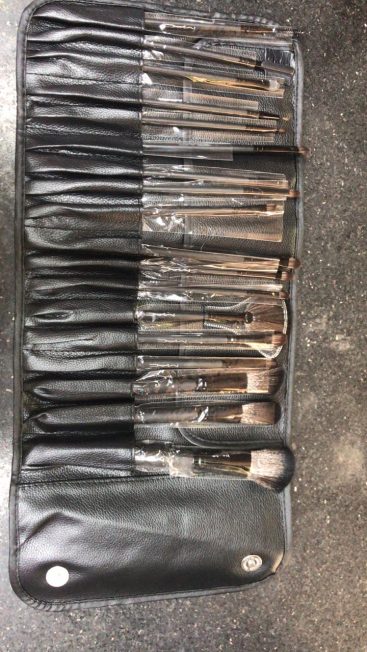 Mac Brush Set - 18 Pieces
