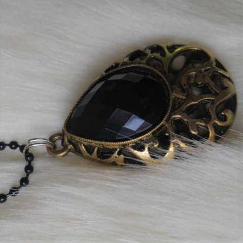 Gold Wrapped Black Ruby Drop Imitation Necklace