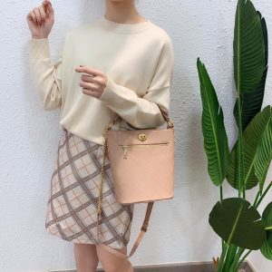 Ladies Shoulder Bags, Shoulder Bags, Ladies Shoulder Bags for women, Shoulder Bags for women, Online Shoulder Bags, Online Shoulder Bags in Pakistan, Online Shoulder Bags in Pakistan At the lowest Rate