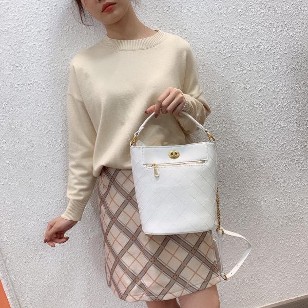 Ladies Shoulder Bags, Shoulder Bags, Ladies Shoulder Bags for women, Shoulder Bags for women, Online Shoulder Bags, Online Shoulder Bags in Pakistan, Online Shoulder Bags in Pakistan At the lowest Rate