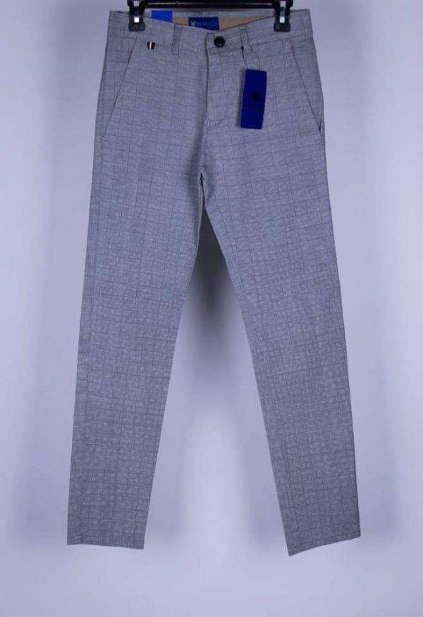 Men Skinny Fit Checkered Chinos