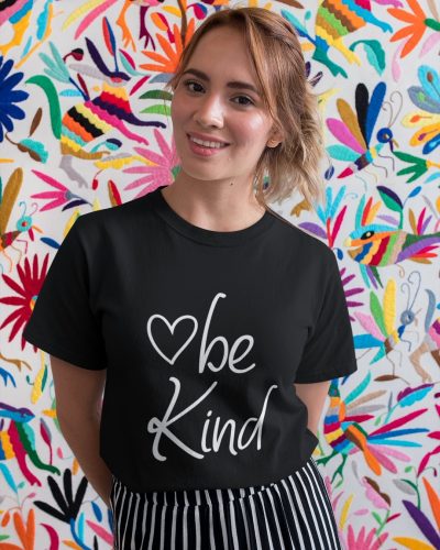 Be Kind Print T-shirts
