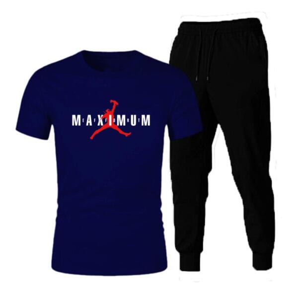 Deadpool Maximum Effort Tracksuit (3)