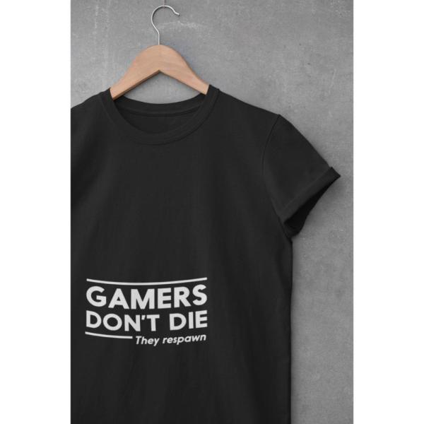 Gamers Don't Die T-shirt Black